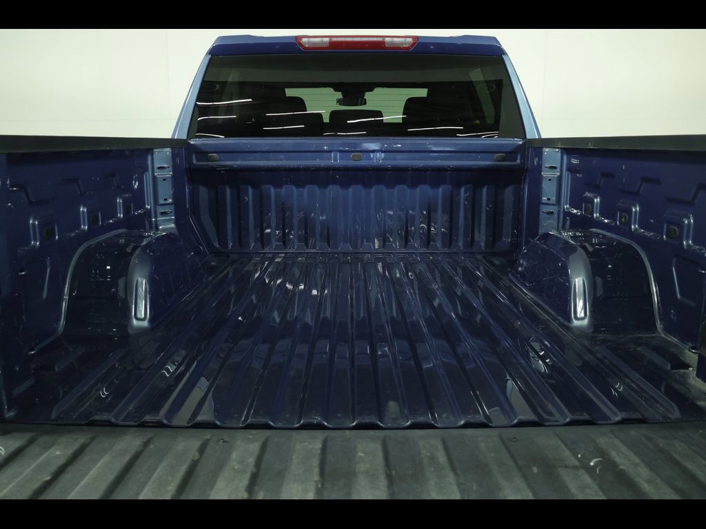 Used 2024 Chevrolet Silverado 1500 LT image 18