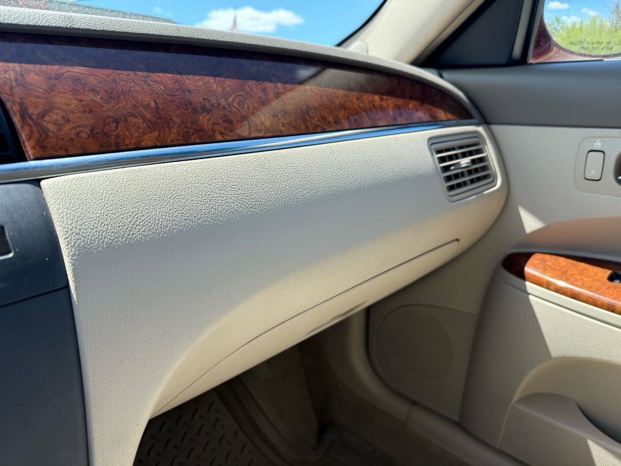 Used 2006 Buick LaCrosse CXL w/ Driver Confidence Package FWD image 15
