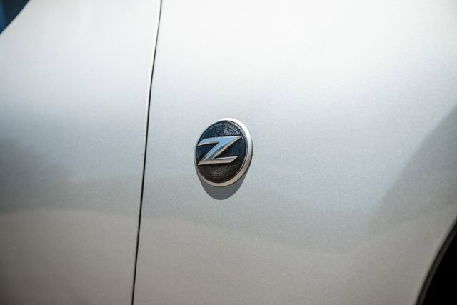 Used 2009 Nissan 370Z Touring w/ Sport Pkg image 23