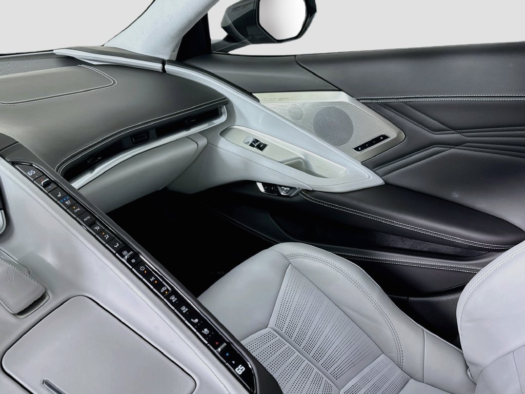 Used 2023 Chevrolet Corvette Z06 RWD image 25