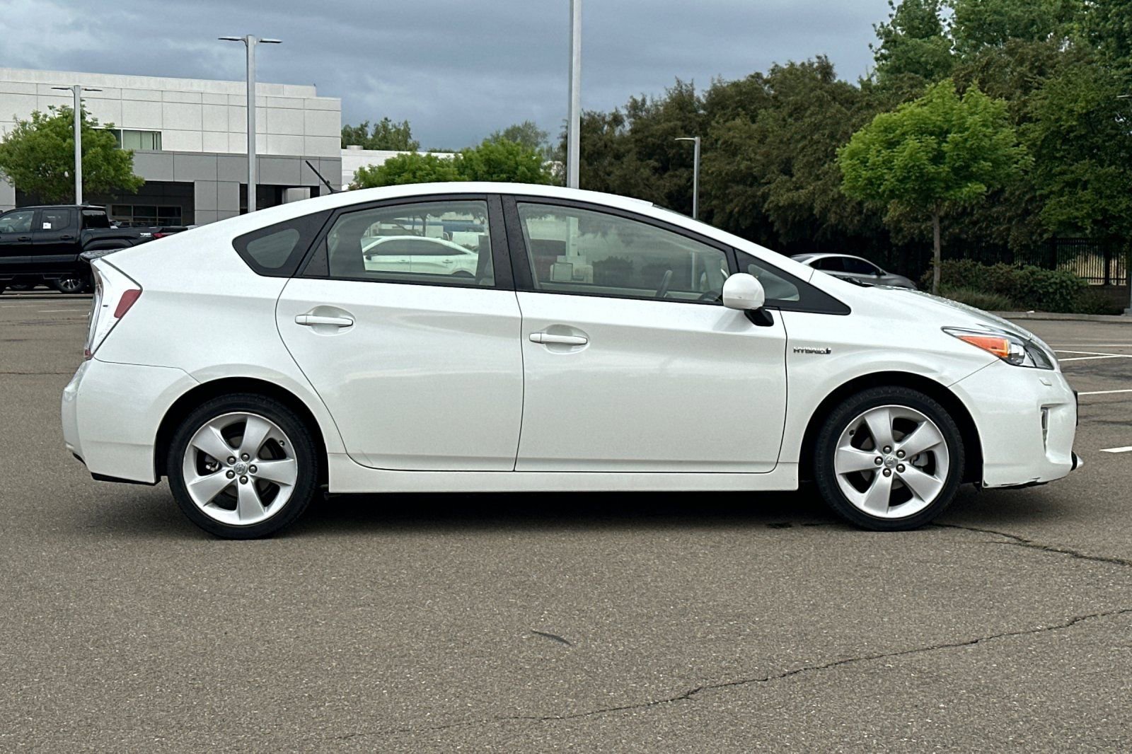 Used 2012 Toyota Prius Five image 3