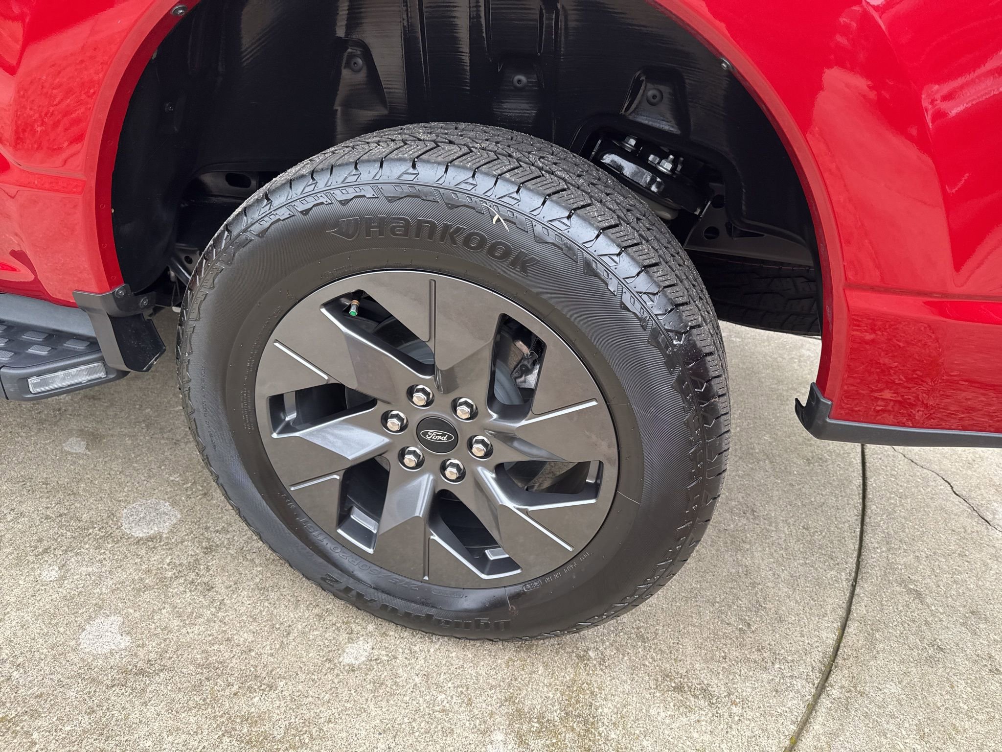 Used 2023 Ford F150 Lightning Lariat image 17