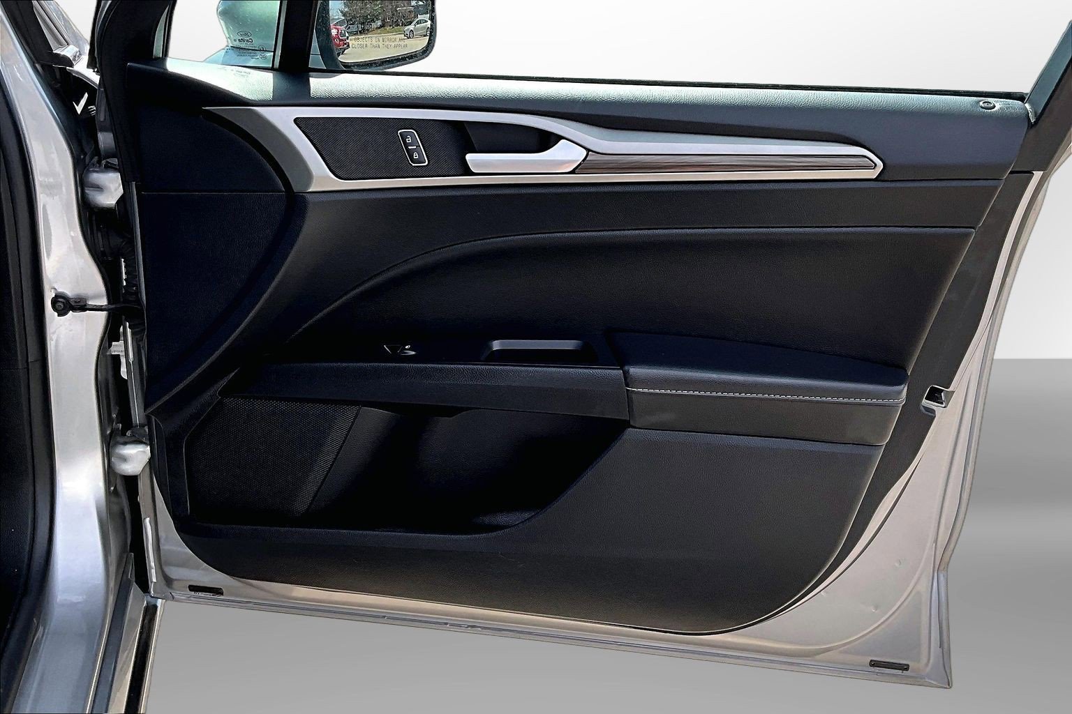 Used 2020 Ford Fusion SEL image 26