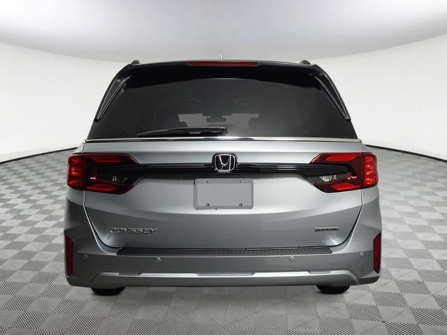 New 2026 Honda Odyssey Touring image 5