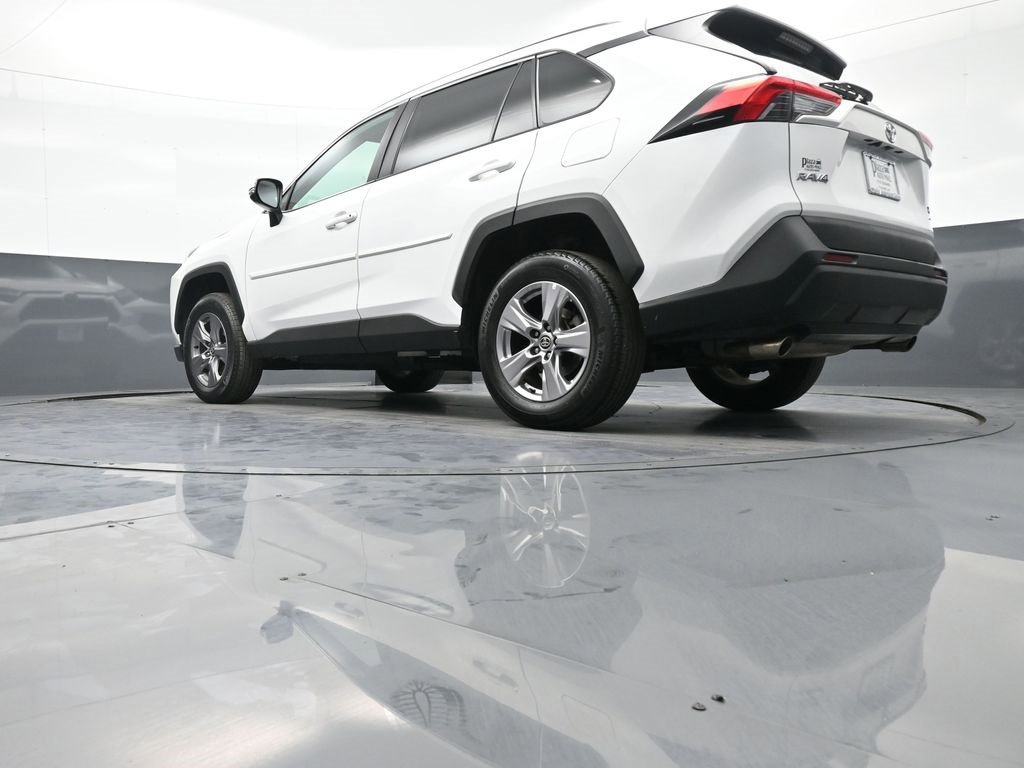 Certified 2022 Toyota RAV4 XLE image 33