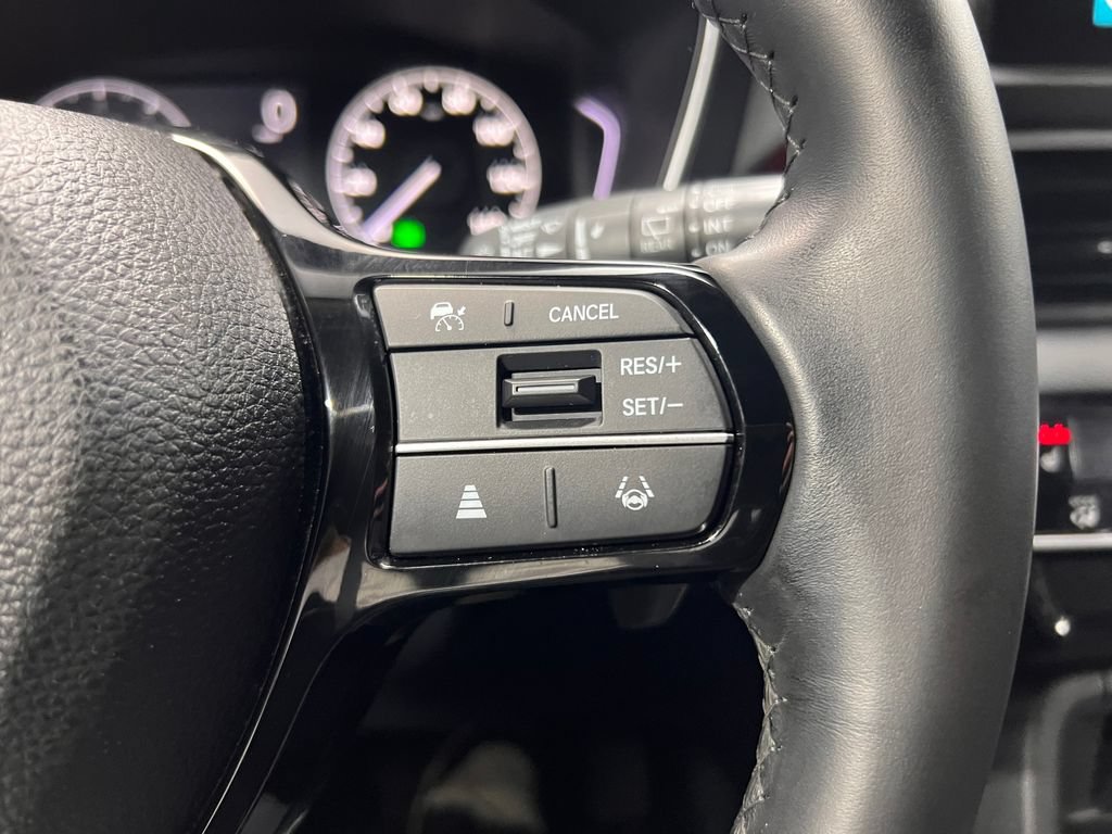 Used 2025 Honda Pilot EX-L image 12