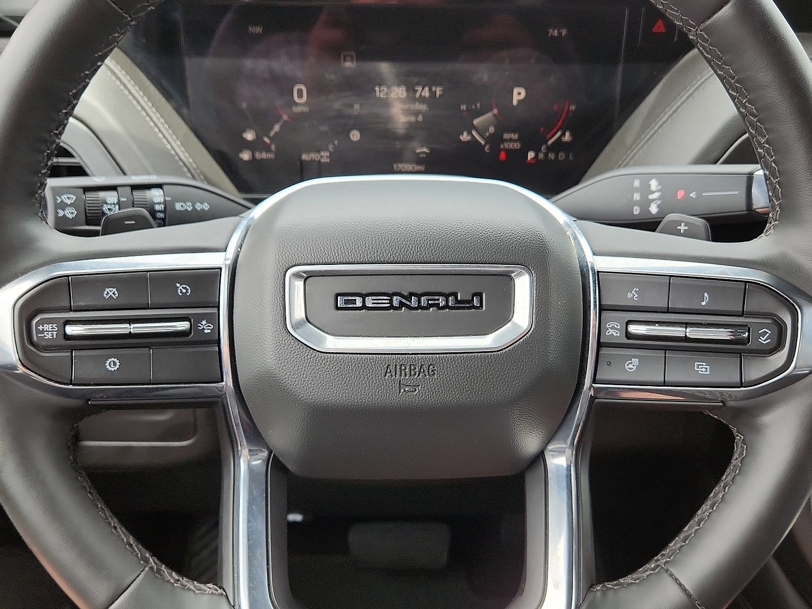 Used 2025 GMC Yukon XL Denali AWD/4WD image 24