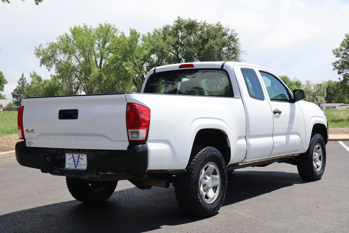 Used 2016 Toyota Tacoma SR AWD/4WD image 5
