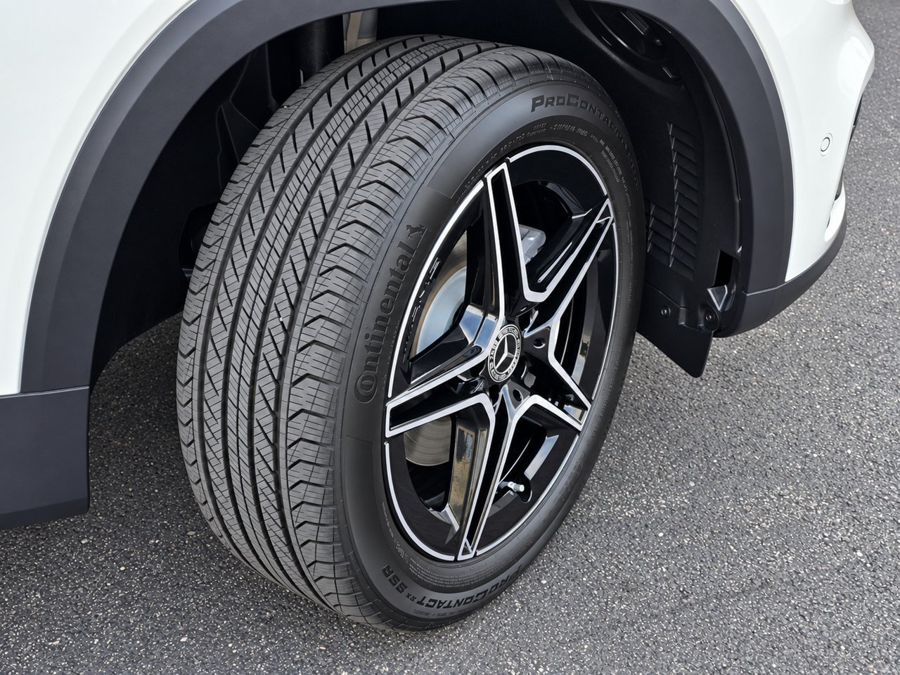 New 2026 Mercedes-Benz GLB 250 4MATIC image 9