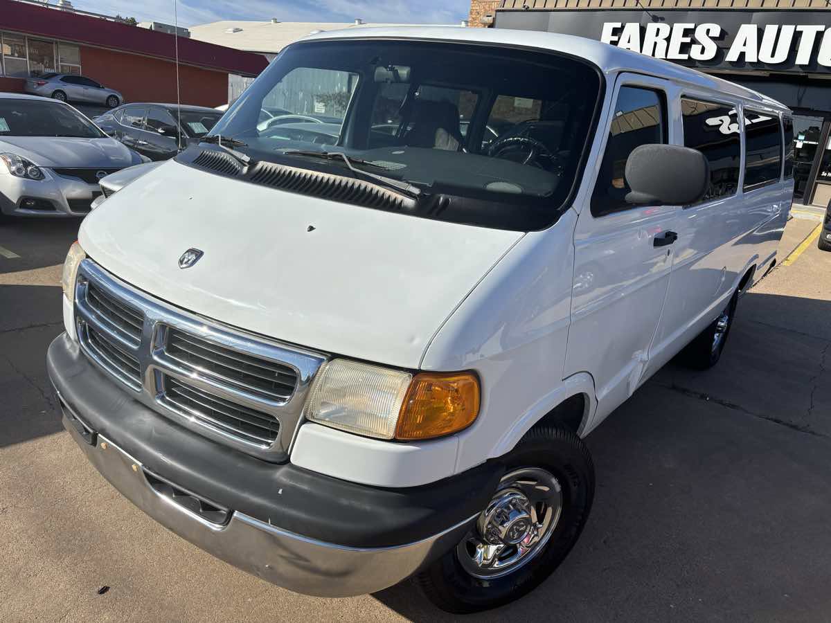 Used 2000 Dodge B3500 image 9