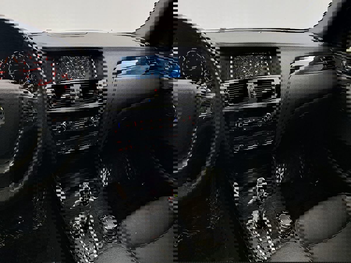 Used 2018 BMW X4 xDrive28i image 16