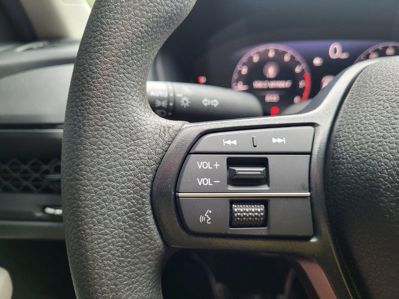 Used 2025 Honda Accord LX image 19