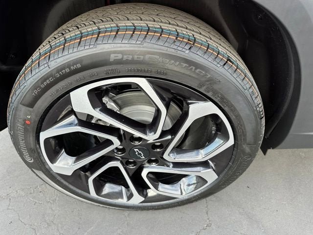 New 2026 Chevrolet Trax RS w/ Sunroof Package FWD image 32