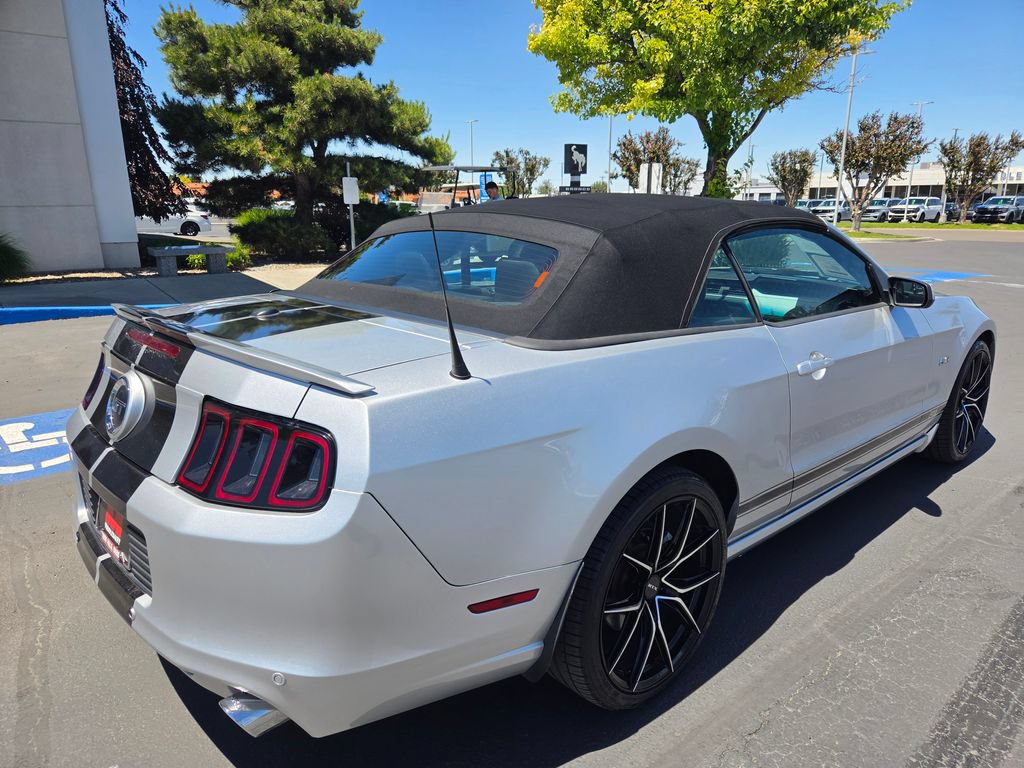 Used 2013 Ford Mustang GT Premium RWD image 27