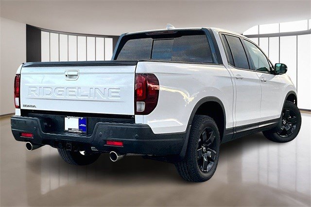Certified 2024 Honda Ridgeline Black Edition image 6