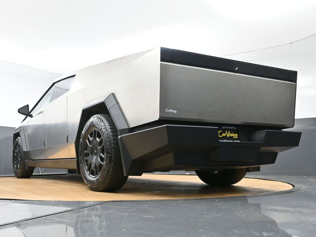 Used 2024 Tesla Cybertruck AWD Crew Cab image 58
