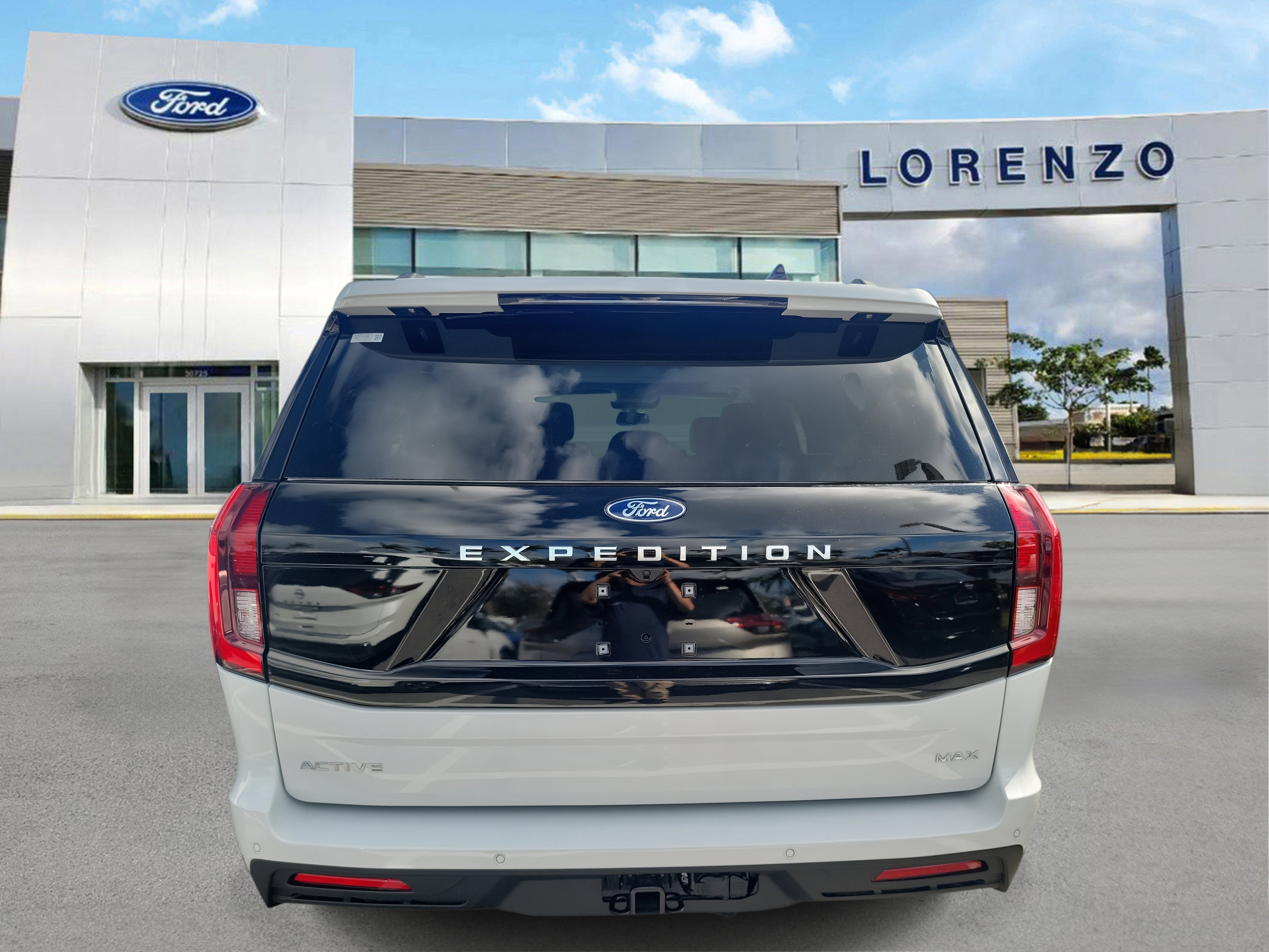 New 2025 Ford Expedition Max Active image 4