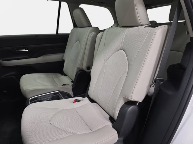 Certified 2025 Toyota Grand Highlander AWD image 11