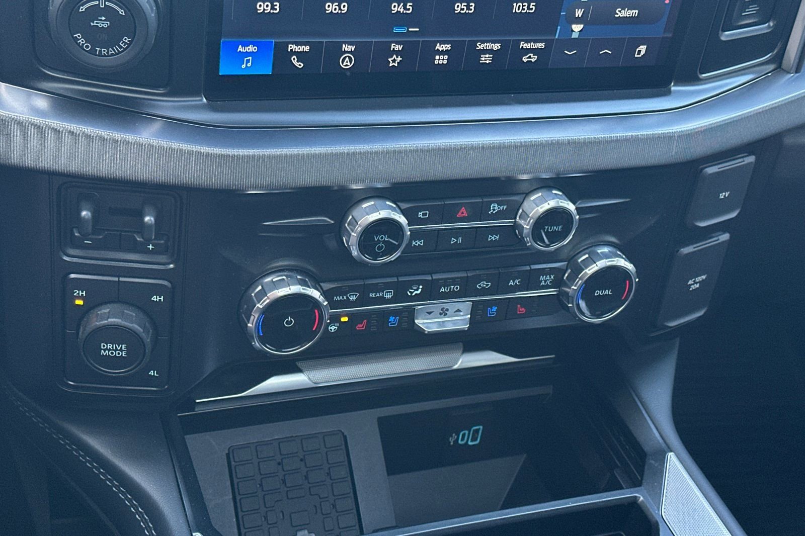 Used 2025 Ford F450 Platinum w/ FX4 Off-Road Package image 20