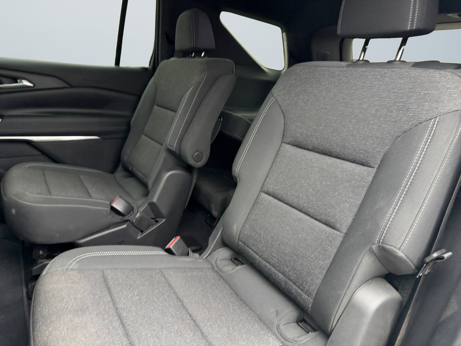 Used 2024 Chevrolet Traverse LT image 15