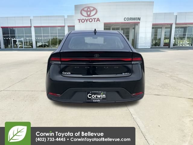 Used 2024 Toyota Prius LE image 4