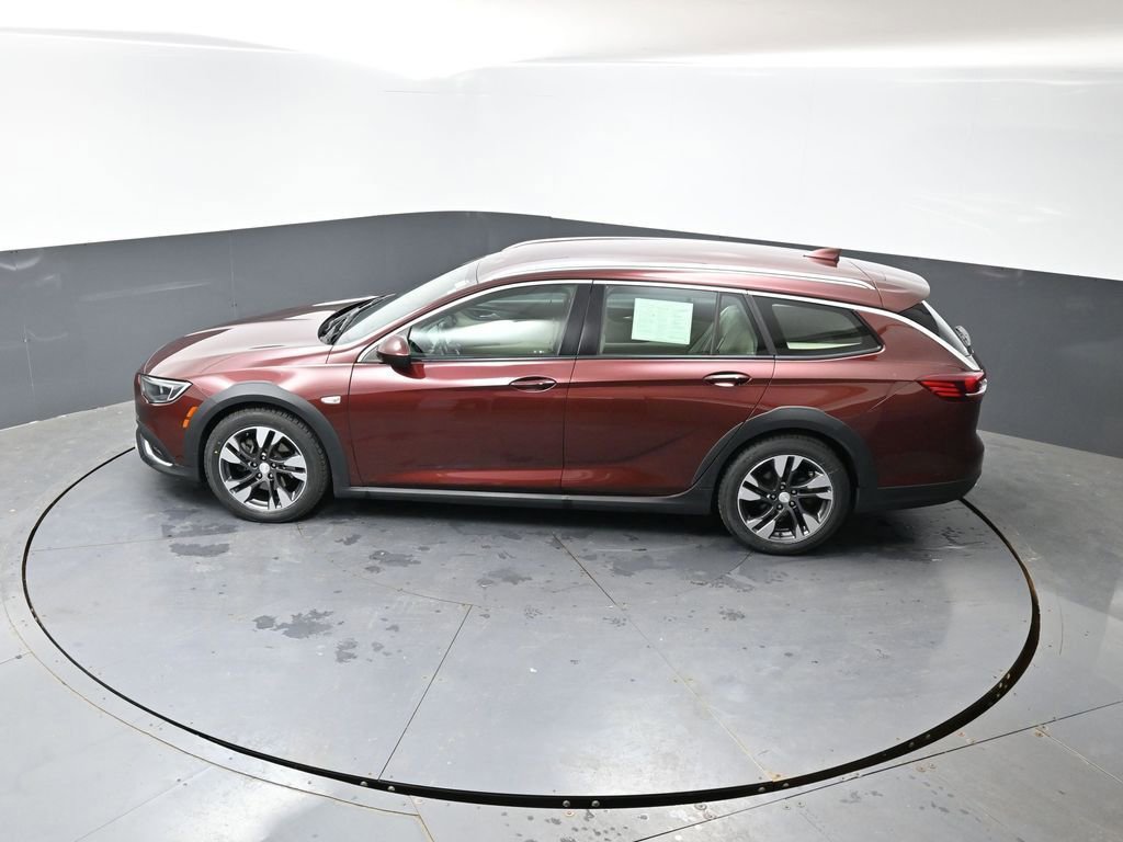 Used 2018 Buick Regal Preferred w/ Sights and Sounds Package AWD/4WD image 48