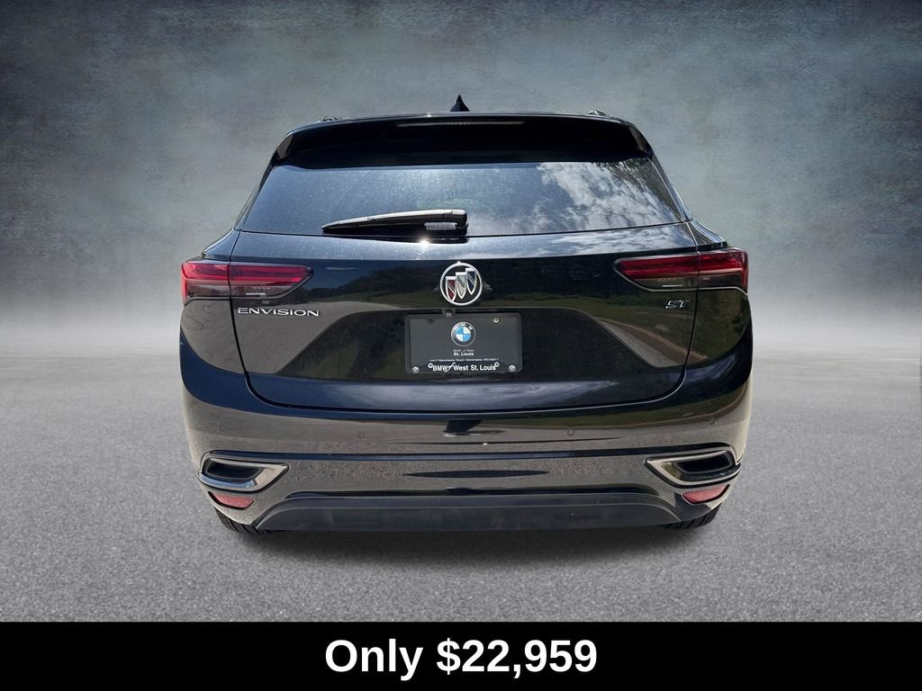 Used 2023 Buick Envision Essence w/ Sport Touring Package FWD image 4