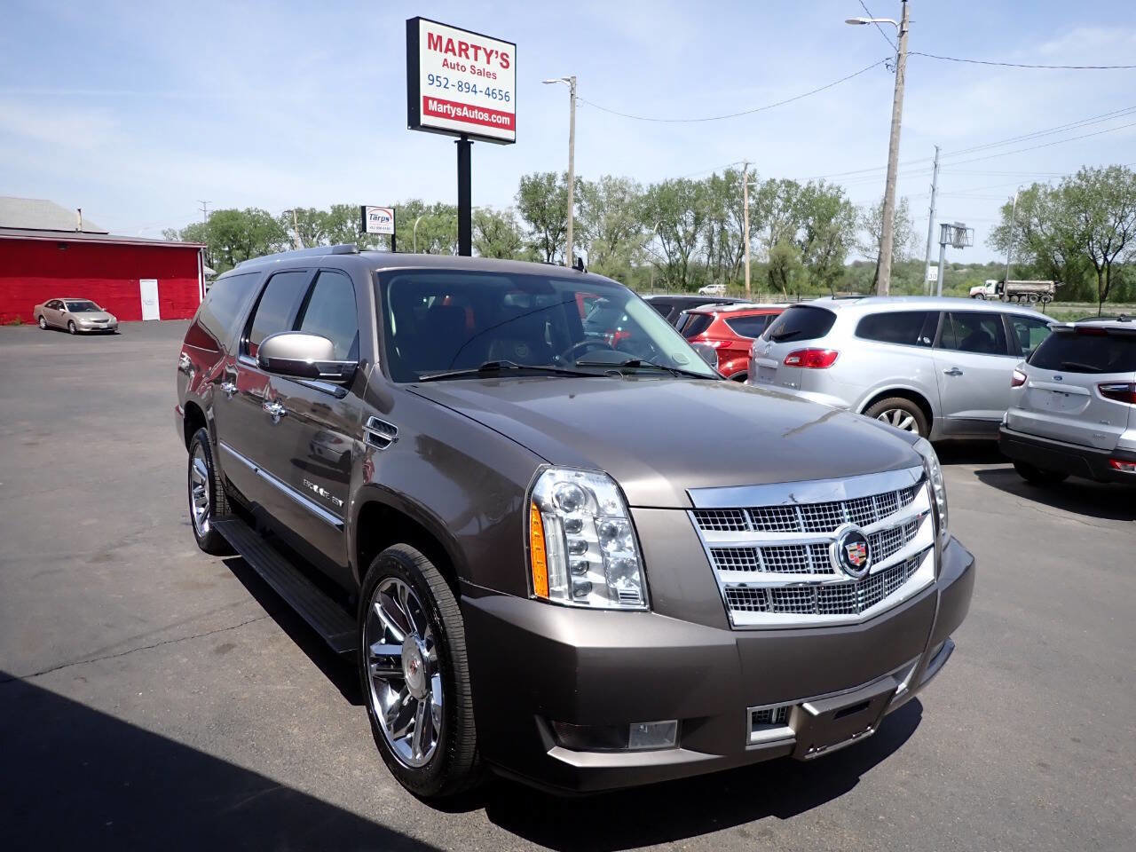 Used 2014 Cadillac Escalade ESV Platinum AWD/4WD image 1