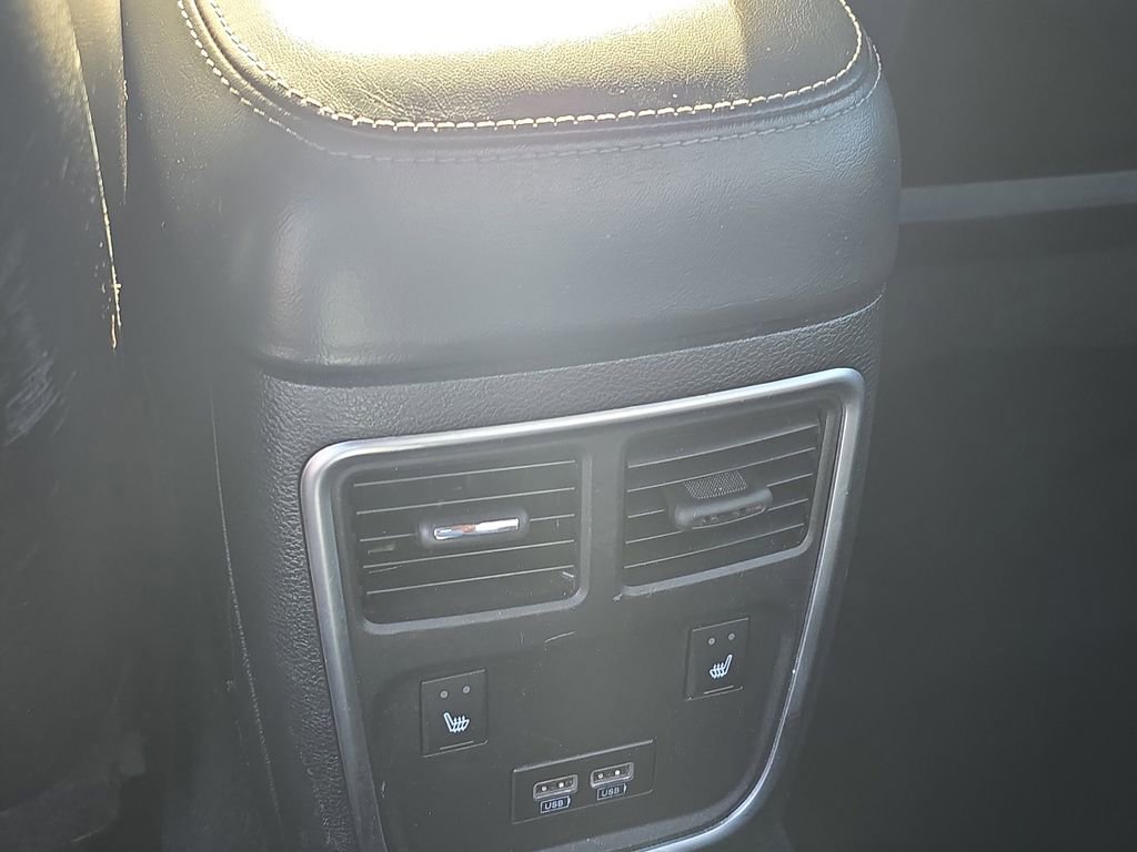 Used 2019 Dodge Charger SXT w/ Leather Interior Group image 13