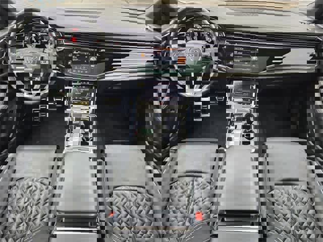 Used 2023 Audi SQ8 Prestige image 18