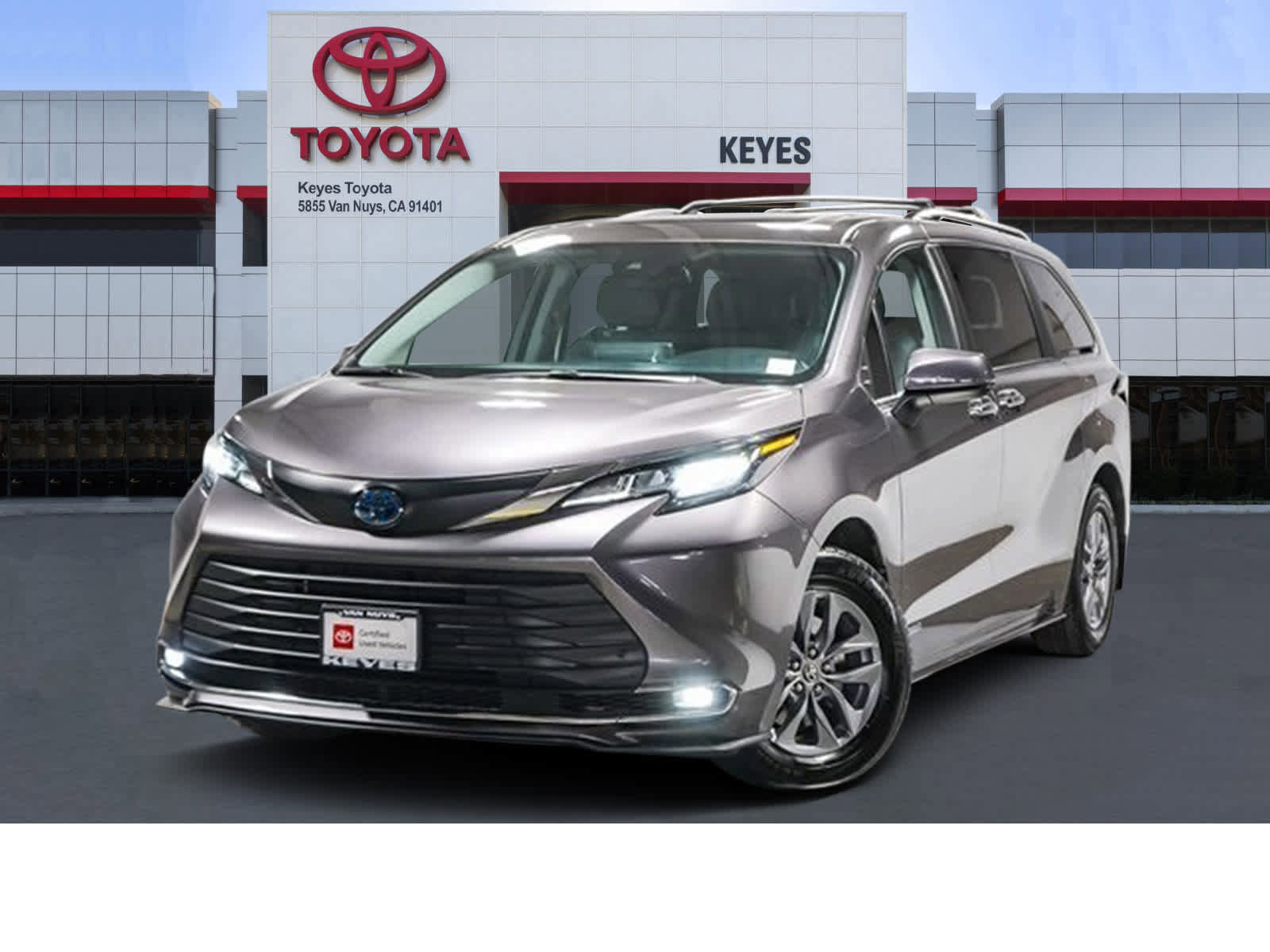 Certified 2021 Toyota Sienna XLE