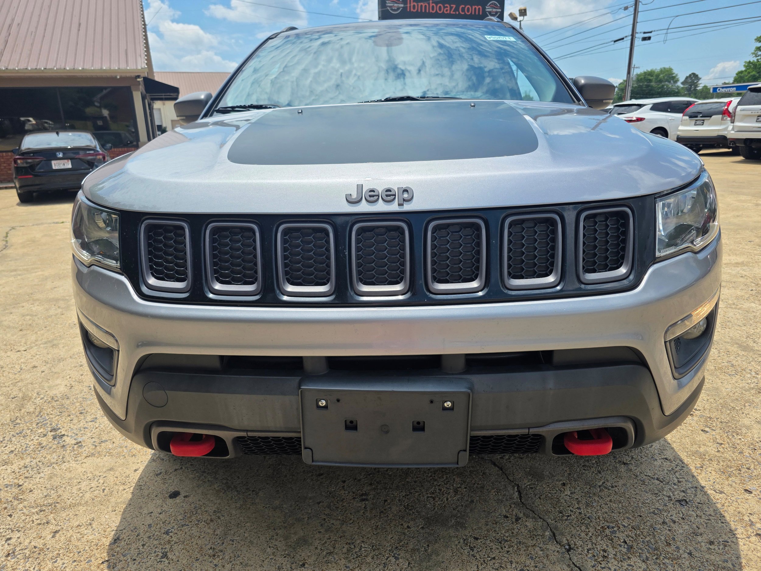 Used 2019 Jeep Compass Trailhawk AWD/4WD image 2