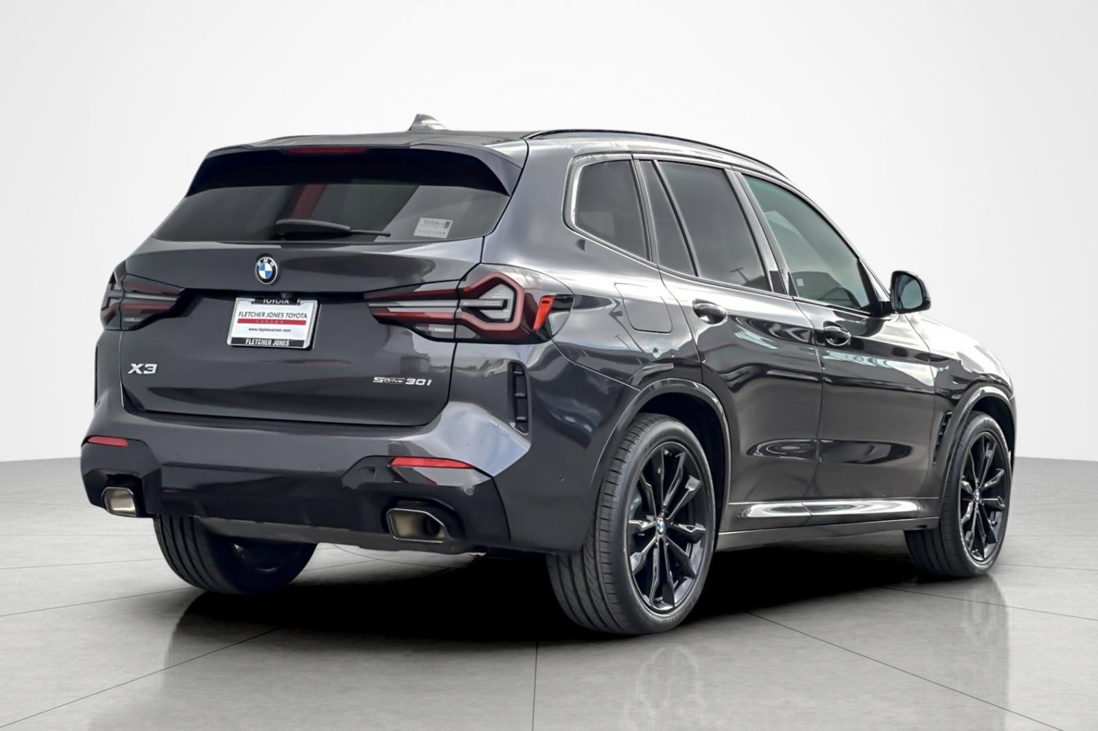 Used 2024 BMW X3 sDrive30i w/ M Sport Package image 5