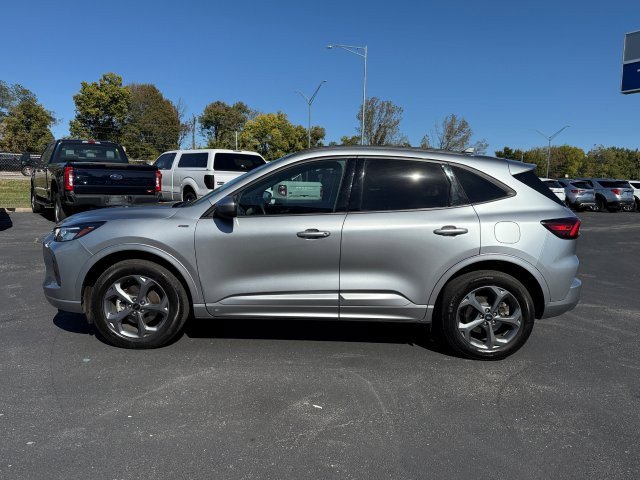 Used 2023 Ford Escape ST-Line Select w/ Tech Pack #1 AWD/4WD image 6