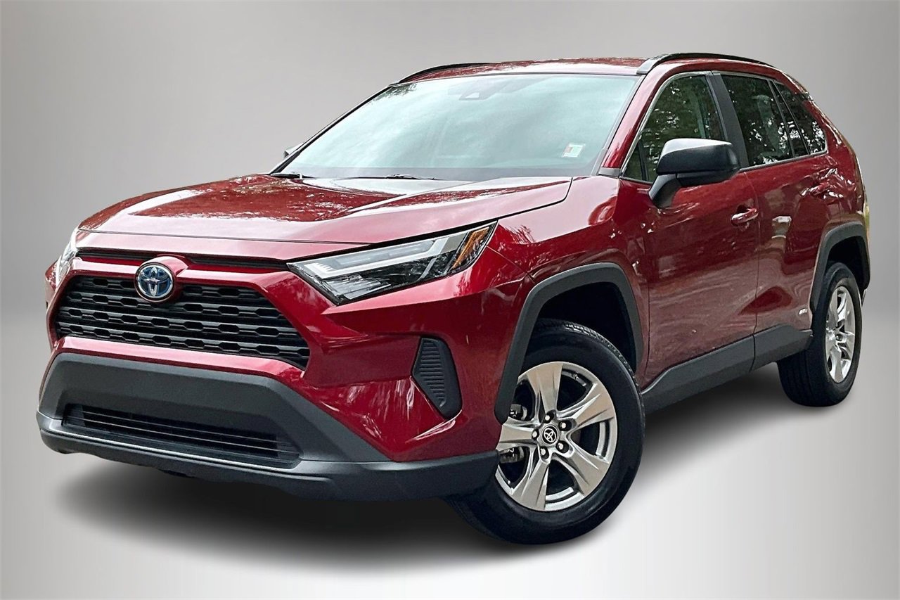 Used 2023 Toyota RAV4 LE image 1