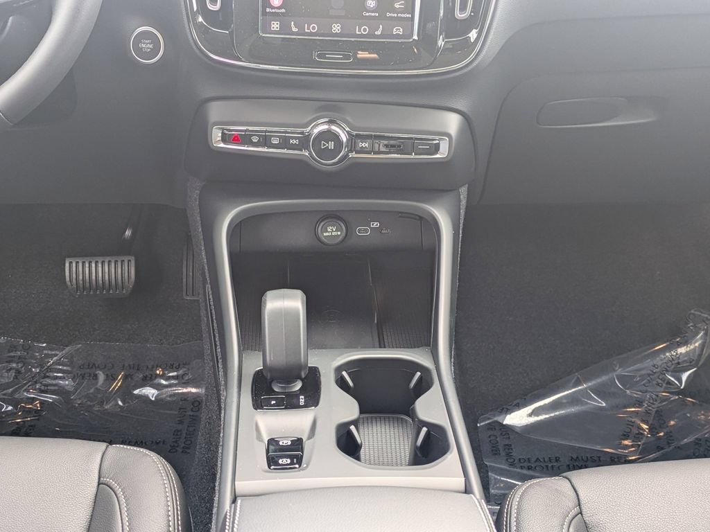 Certified 2026 Volvo XC40 B5 Core AWD/4WD image 21