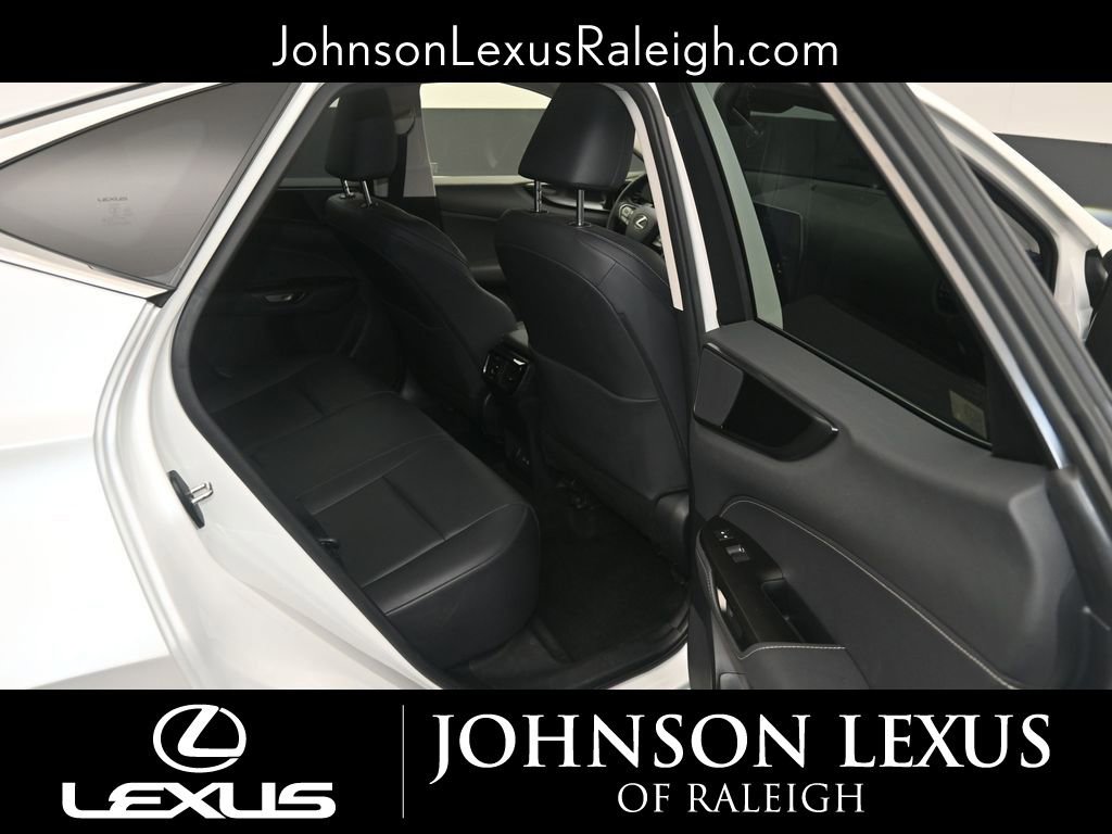 Certified 2025 Lexus NX 250 FWD w/ Accessory Package (Z1) image 11