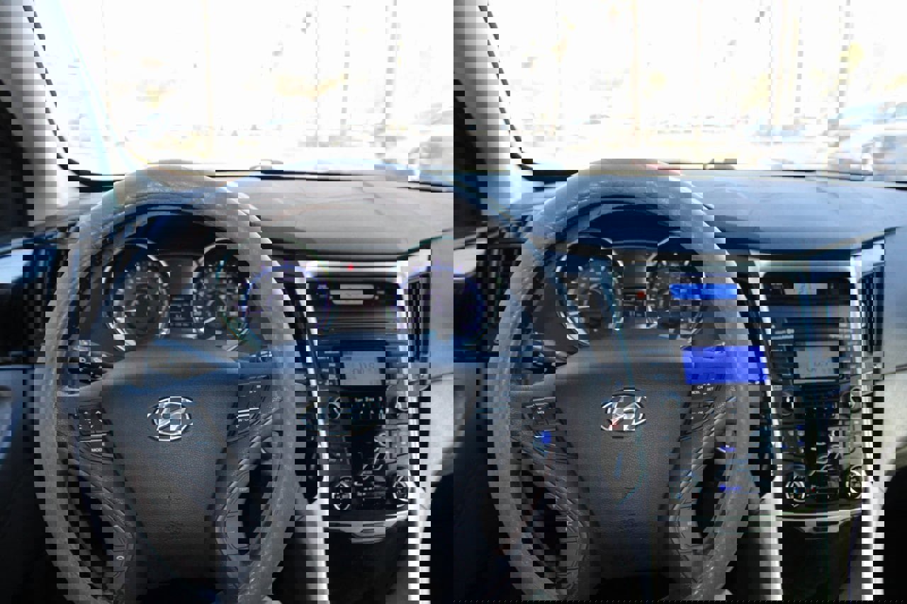 Used 2013 Hyundai Sonata Limited image 24