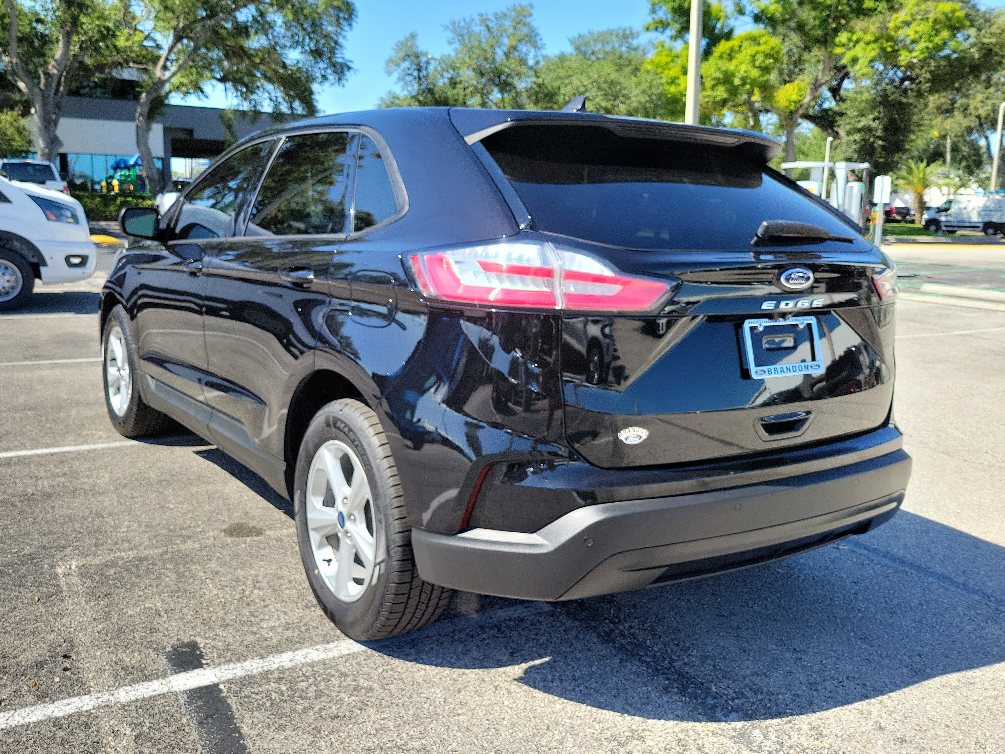 Certified 2021 Ford Edge SE FWD image 7