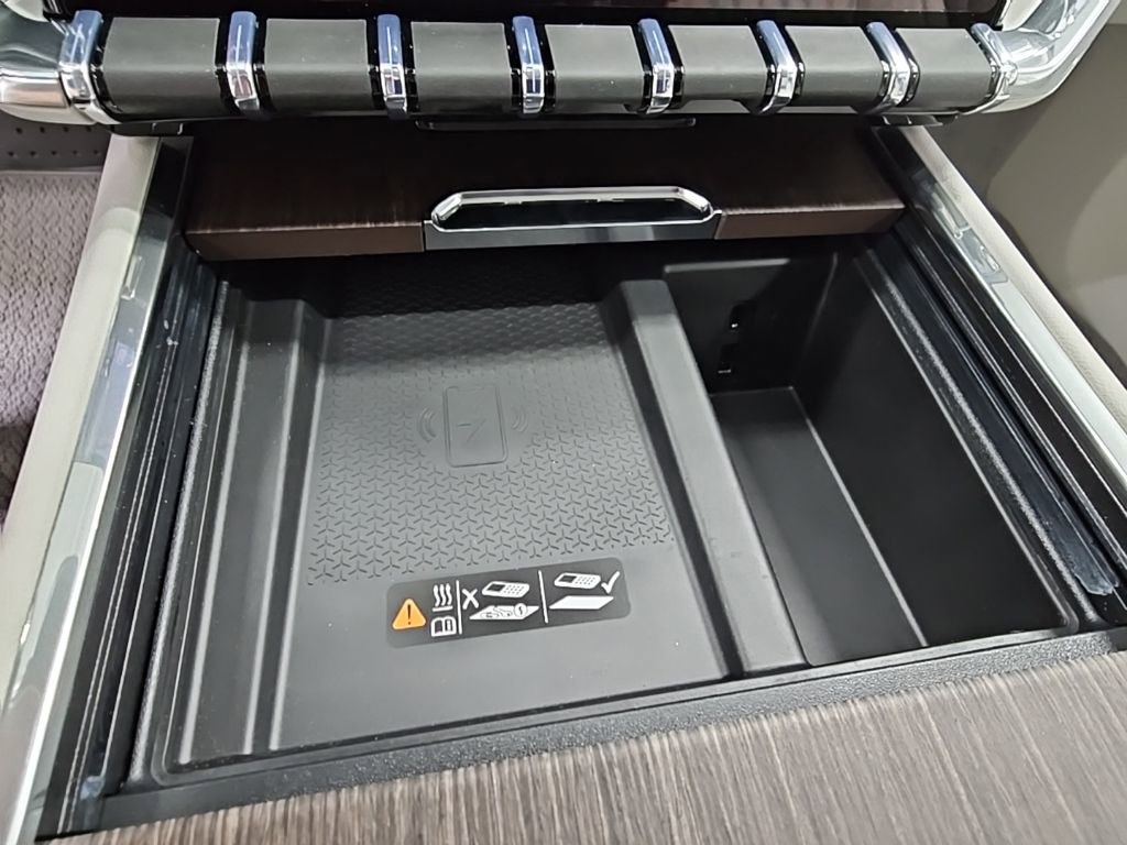 New 2026 GMC Acadia Denali w/ Super Cruise Package image 20