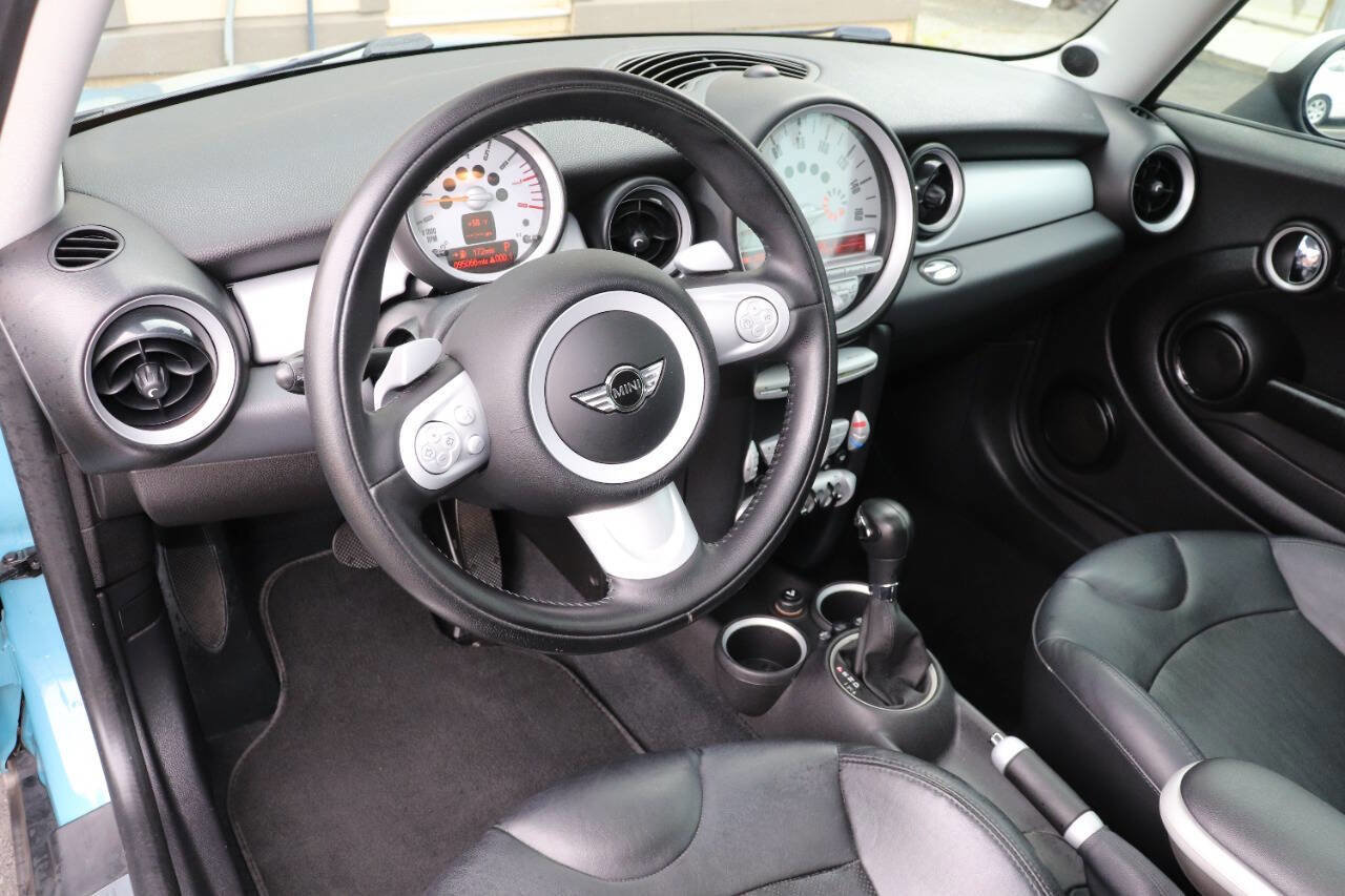 Used 2009 MINI Cooper Hardtop image 18