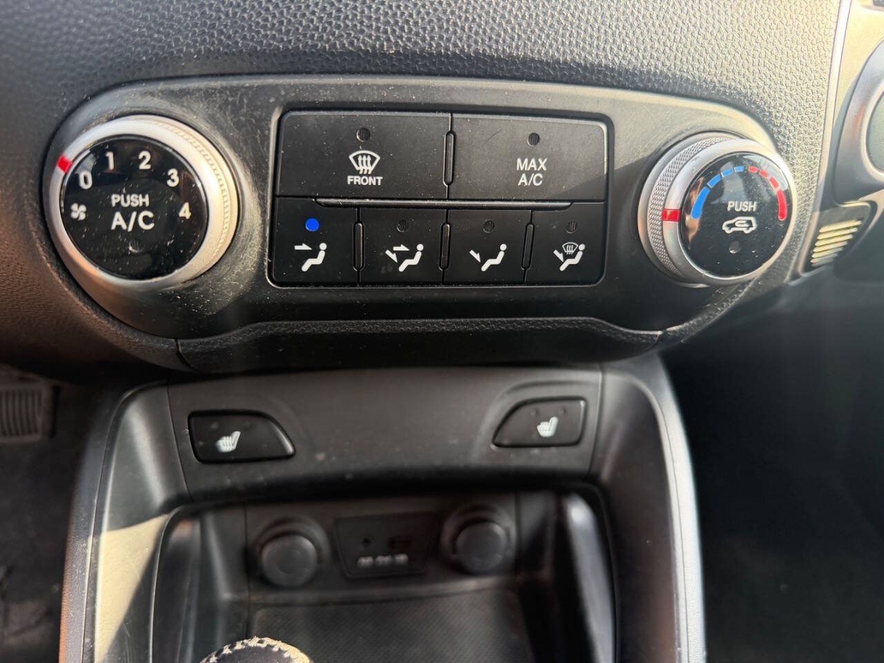 Used 2011 Hyundai Tucson GLS AWD/4WD image 29