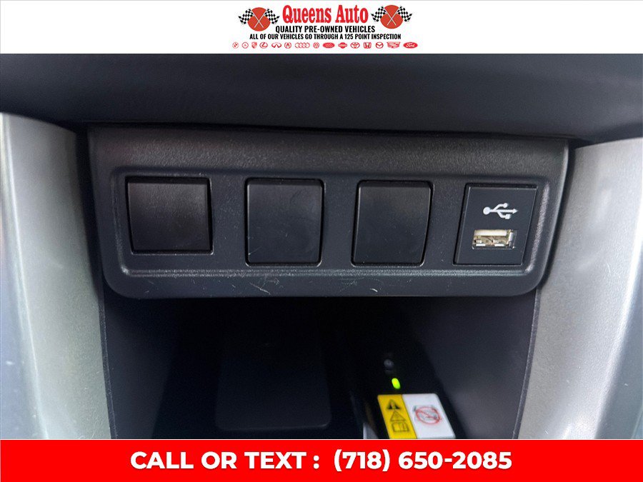 Used 2022 Toyota Corolla Cross LE AWD/4WD image 45
