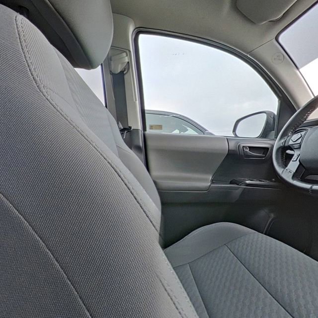 Used 2022 Toyota Tacoma SR AWD/4WD image 28