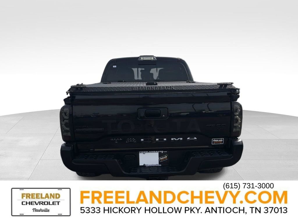 Used 2018 Toyota Tacoma TRD Off-Road image 4