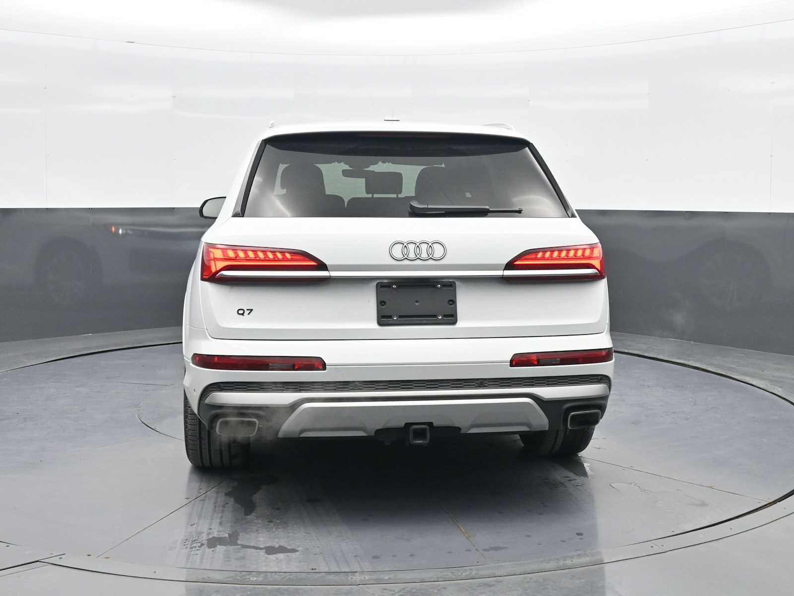Used 2025 Audi Q7 3.0T Prestige w/ Prestige Package AWD/4WD image 6