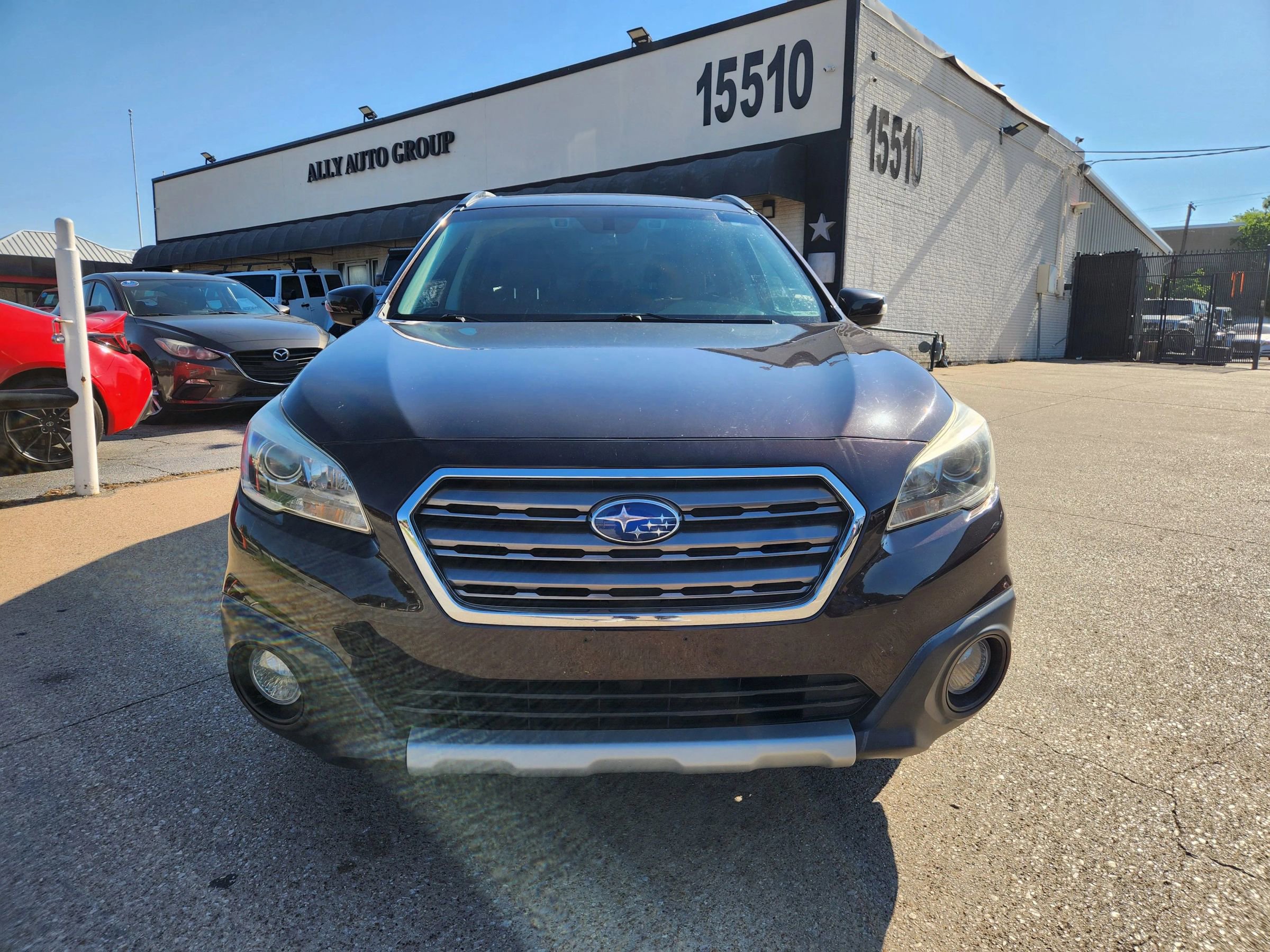 Used 2017 Subaru Outback 2.5i Touring AWD/4WD image 8