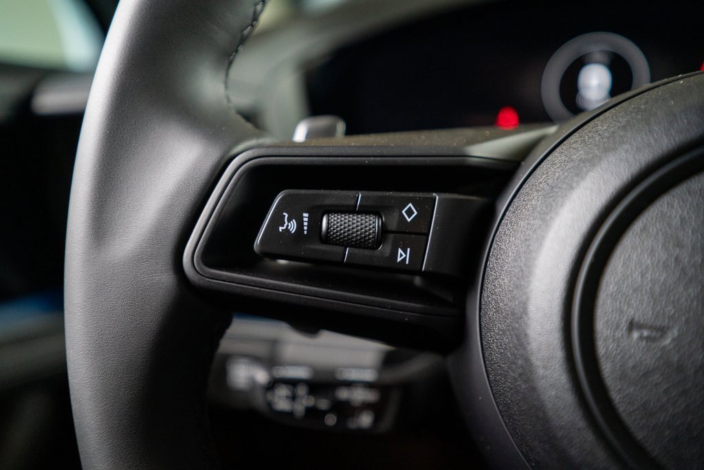 New 2025 Porsche Panamera 4 image 34