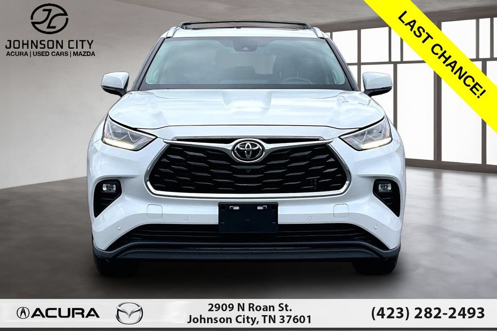 Used 2022 Toyota Highlander Limited AWD/4WD image 3