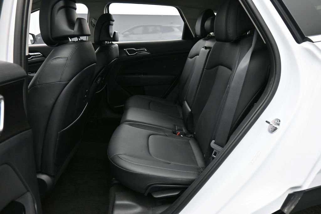 Used 2024 Kia Sportage EX AWD/4WD image 23